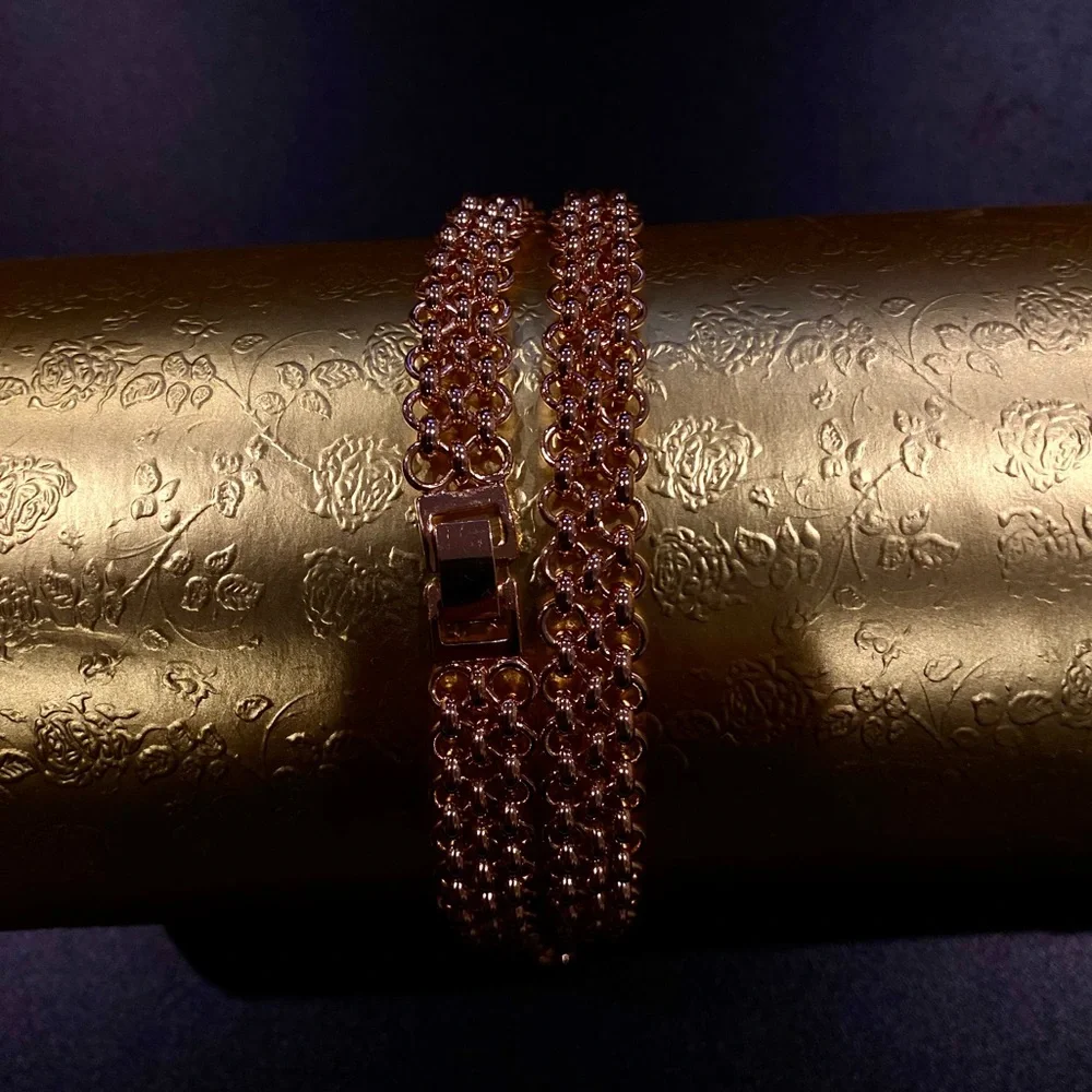 NWOT Elegant Gold plated 18k Chain Necklace - Picture 16 of 17